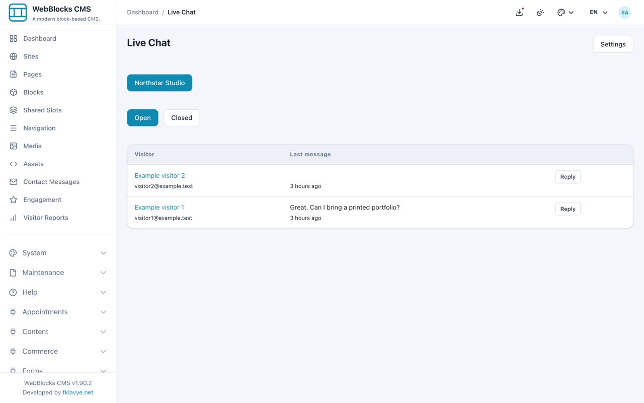 WebBlocks Live Chat: Operator inbox containing fictional visitor conversations.